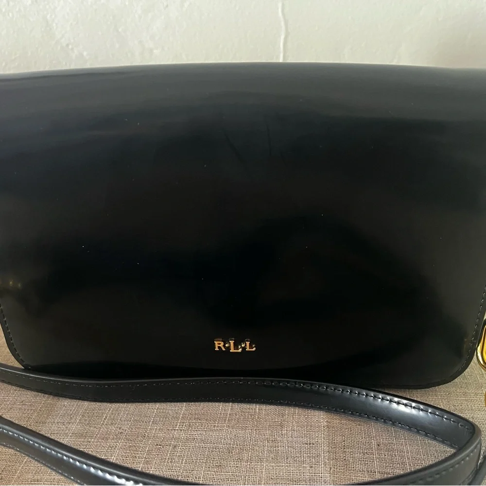 Lauren Ralph Lauren Black Patent Leather Crossbody Bag with Gold Chain - Picture 2 of 16